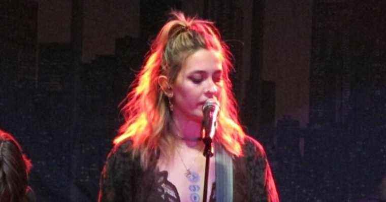 Paris Jackson: Her concert only attracts 30 people, she still rocks!