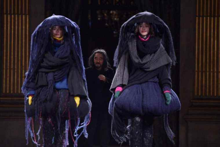 Paris fashion week |  A serious and protective fashion in times of war