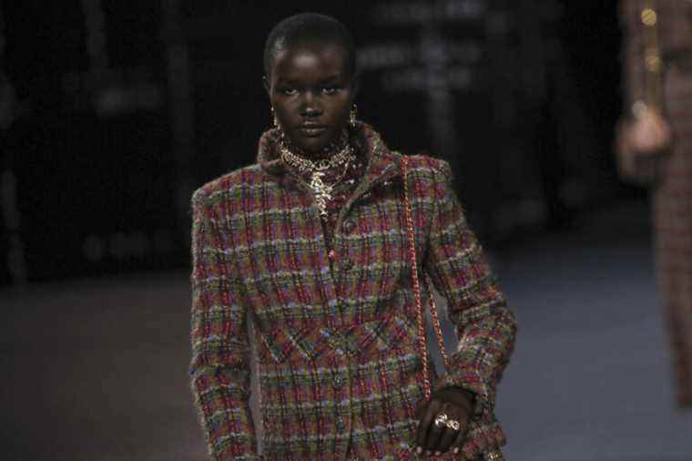 Paris fashion week |  Chanel’s obsession with tweed