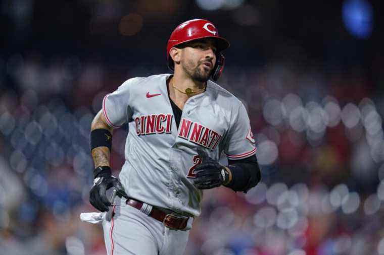 Philadelphia Phillies |  Nick Castellanos signs a 5-year, 100 million US contract