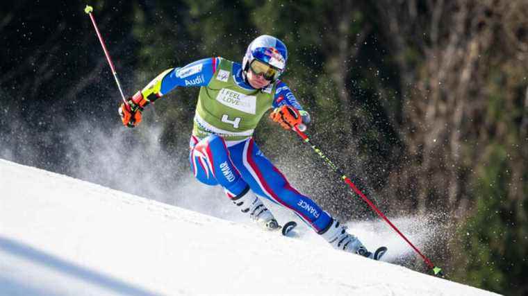 Pinturault already more than a second behind Odermatt… Follow the first round of the Kranjska Gora giant