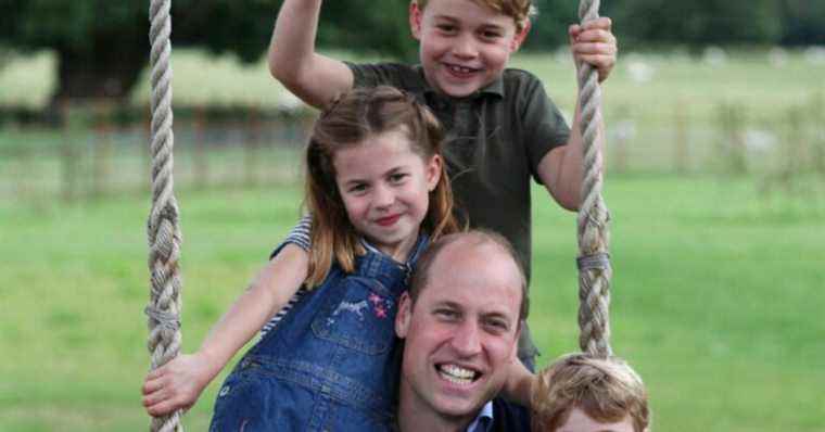 Prince William, an almost ordinary dad: he arrives at a birthday party with Charlotte!