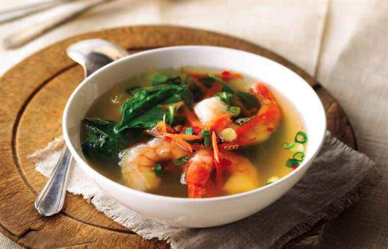 Recipe for shrimp soup with maple water reduction