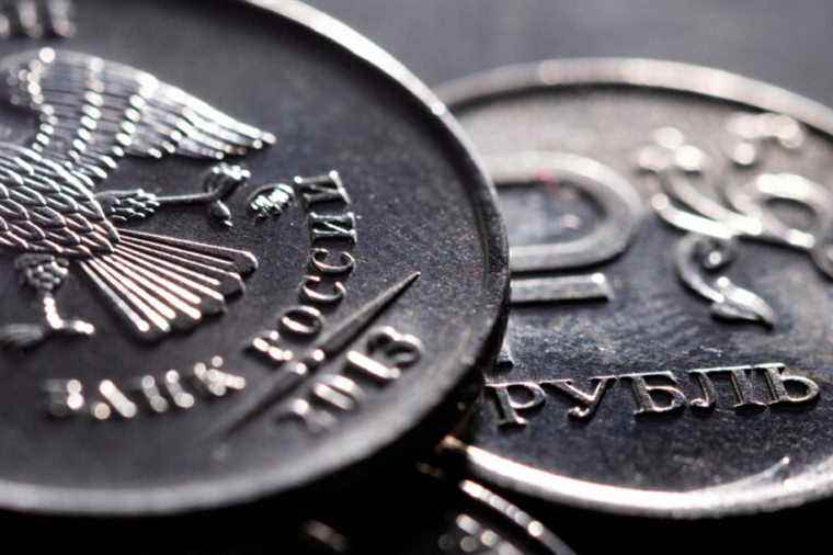 Risk of a payment default |  Moscow pays the interest due on its debts