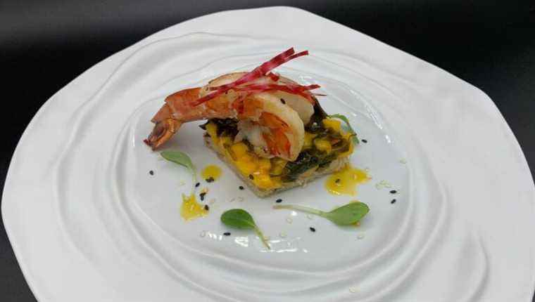 Roasted king prawns, brown crab, mango brunoise, wakame julienne and Chioggia beetroot