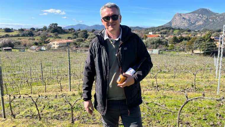 Romain Salasca, beekeeper and winemaker