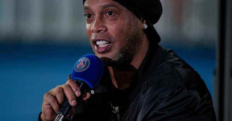 Ronaldinho celebrates the birthday of his son Joao, 17, who looks a lot like him!