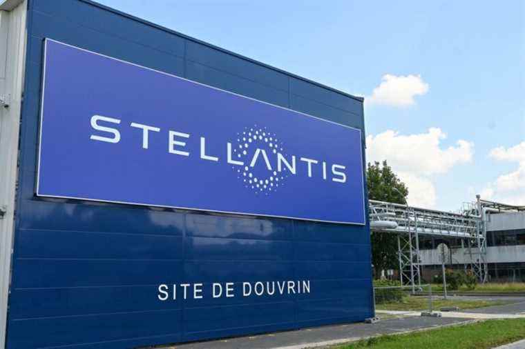 Stellantis suspends exports and imports from Russia