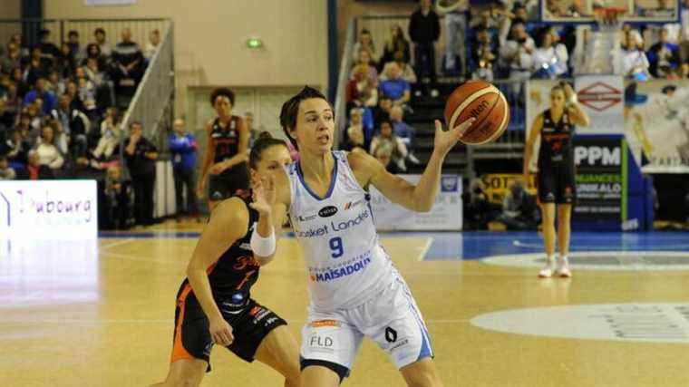 Tango Bourges Basket will face Basket Landes in the 1/4 finals