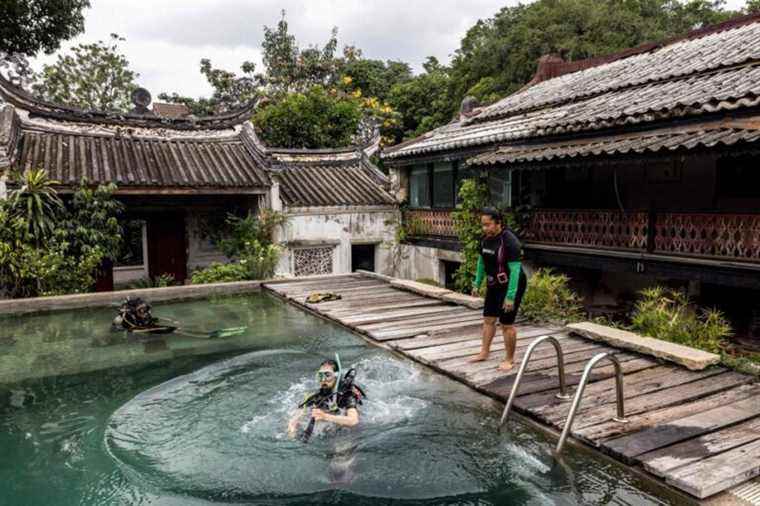 Thailand |  Diving school helps save old Bangkok