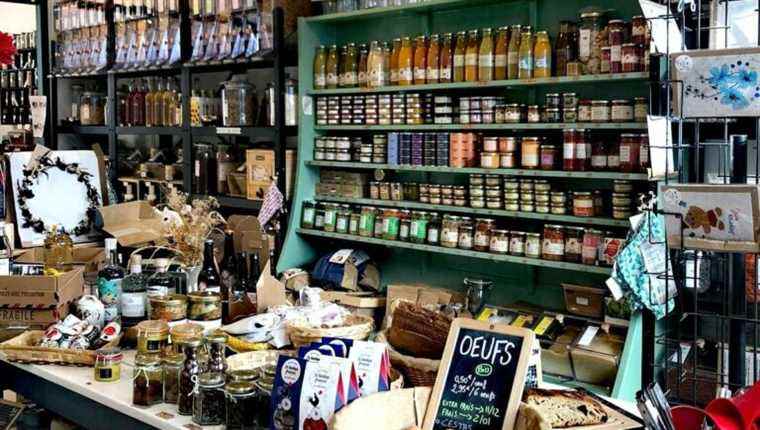 The corner convenience store, the short-circuit shop in Bordeaux