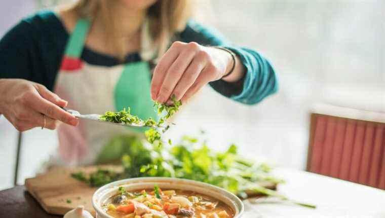 The essential aromatic herbs in the kitchen