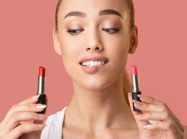 This funny trick allows you to find your perfect shade of lipstick in seconds and for free!