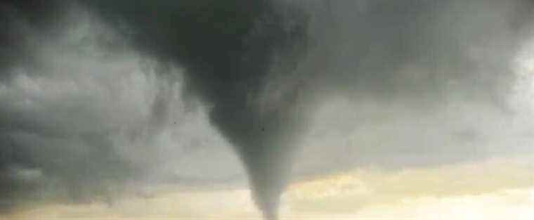 Tornado kills at least one in Louisiana