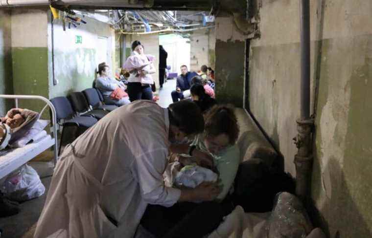 Ukrainian hospital performs deliveries in bombproof basement