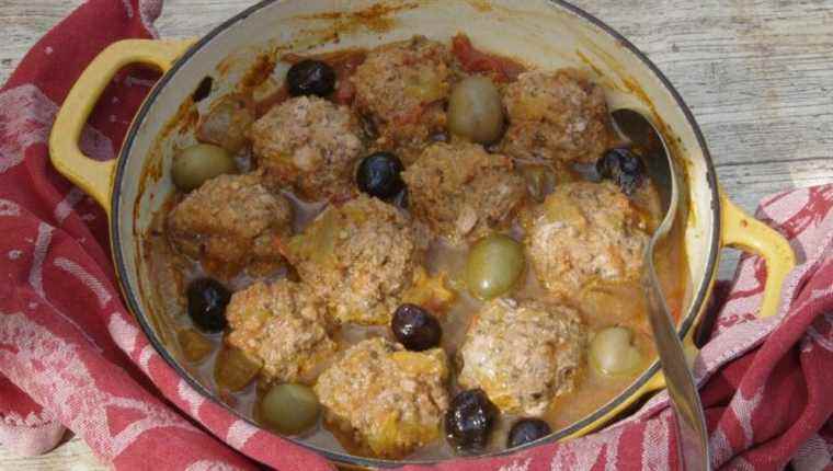 VEAL with MIXED OLIVES a delicious recipe thanks to these precious culinary aids that are olives