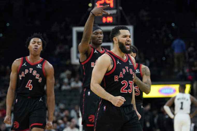 VanVleet helps Raptors score big win