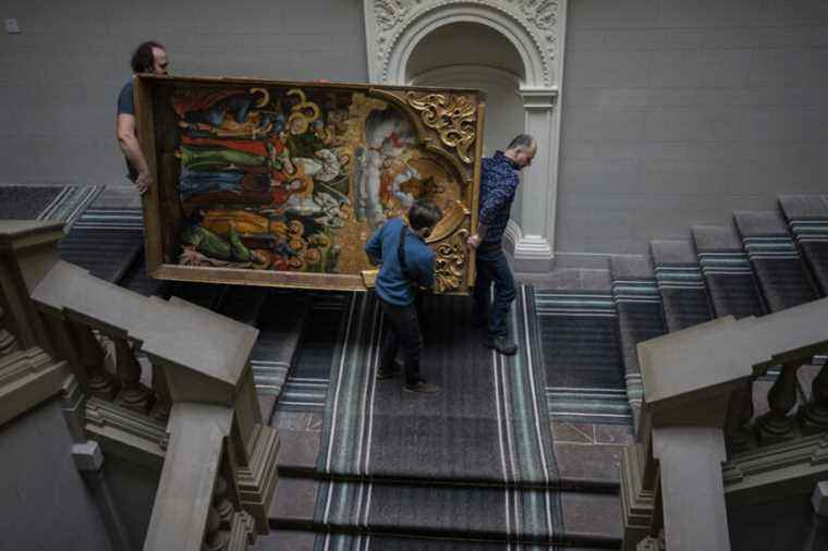 War in Ukraine |  A Ukrainian national museum wants to save its works of art from destruction