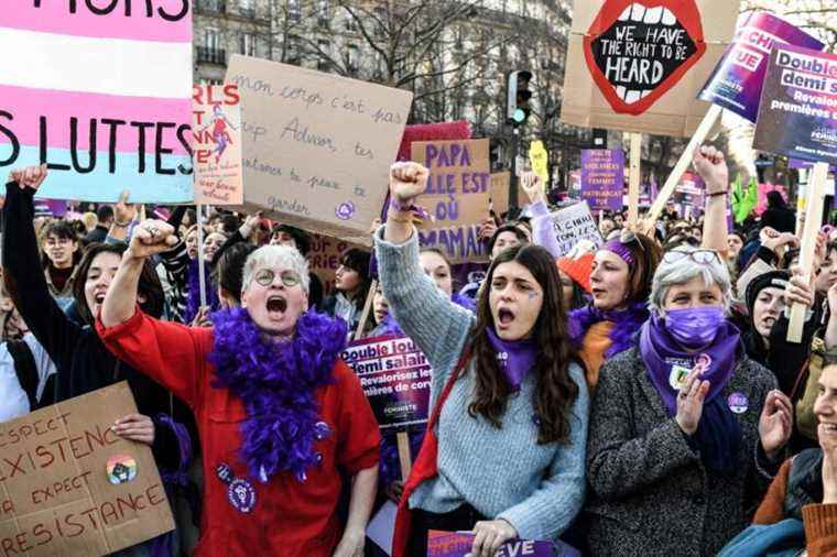 Women demonstrate for their rights, eyes on Ukraine