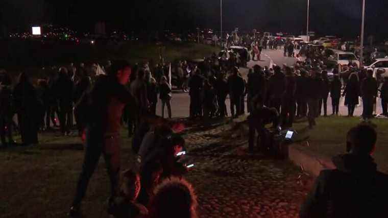 a guard of honor for the arrival in Corsica of the body of the militant