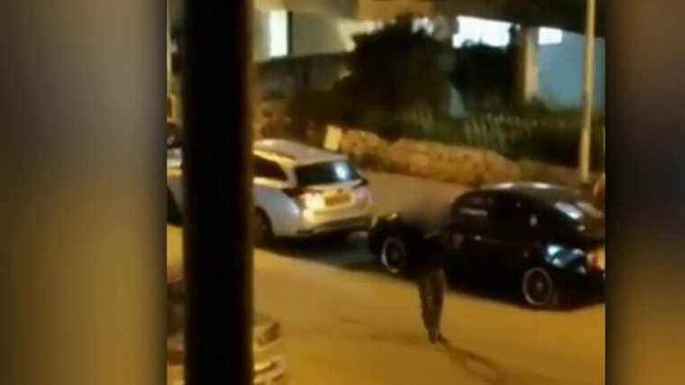 an attack kills five in a neighborhood of Tel Aviv