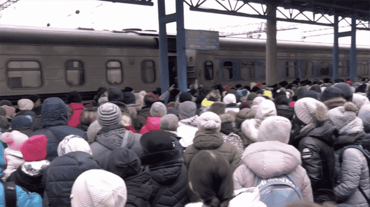 faced with an alarming situation, many civilians are trying to leave Zaporizhia