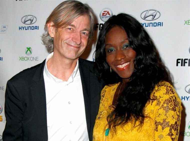 his fiancée Fatou coveted by a famous singer… The TPMP columnist sees red and wants to do battle with his rival!