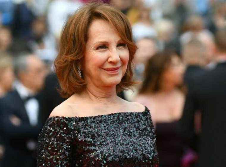 his mother Nathalie Baye tackles a former President of the Republic