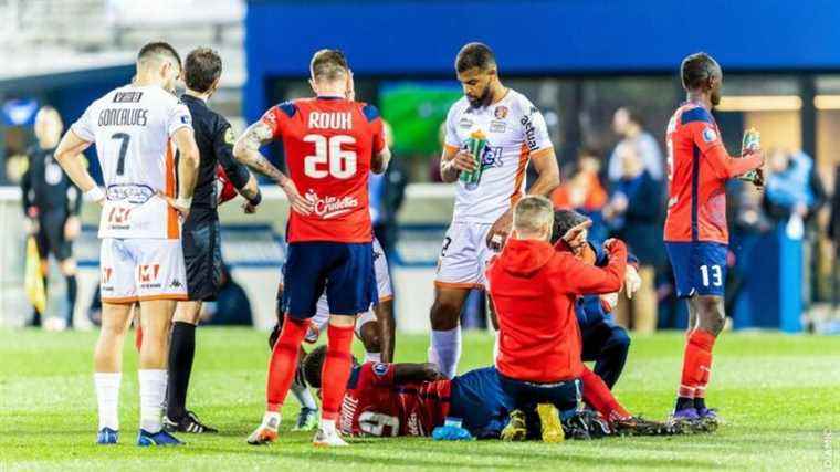 injured, captain Opa Sanganté absent for several matches