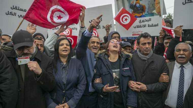 more than 2,000 people demonstrate against President Saïed, eight months after the coup that brought him to power