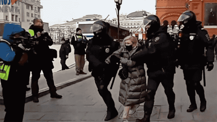 strong repression in Moscow during anti-war demonstrations