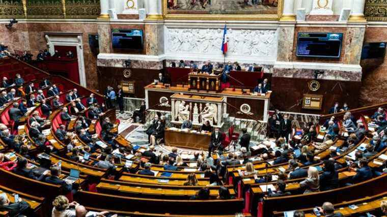 the French political class at the time of “national unity” despite the presidential election?