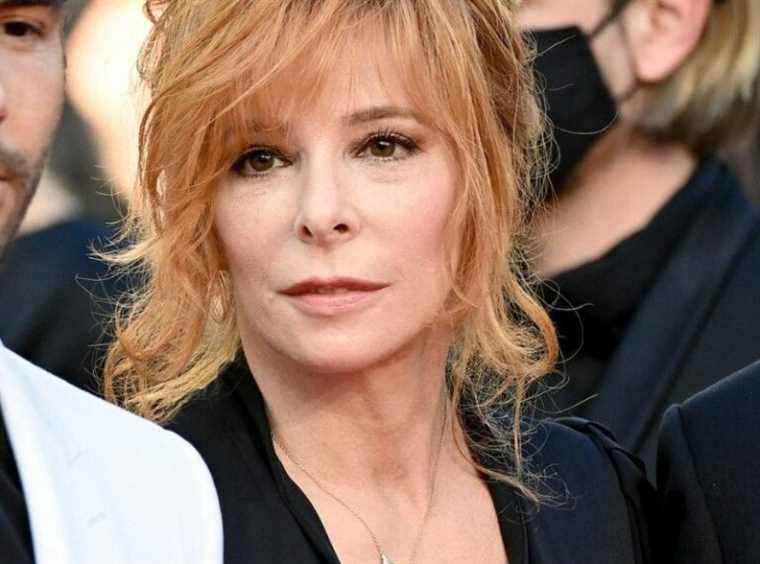 the difficult decision of the French singer Mylène Farmer