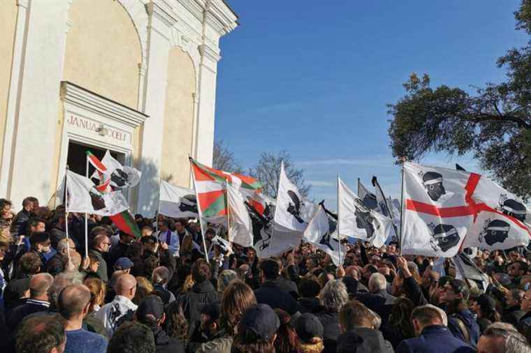 the funeral ceremony took place in Cargèse, this Friday