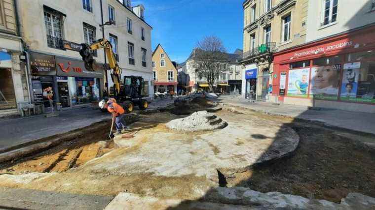 the transformation of Siren Square has begun