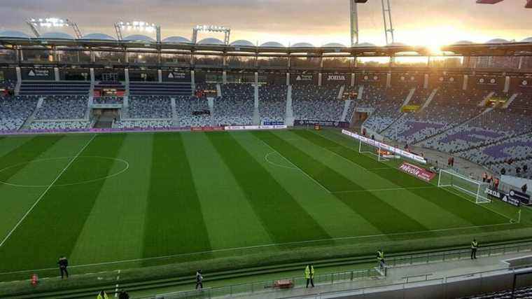 towards a record attendance at the Stadium on Saturday for the match between Toulouse FC and Paris FC