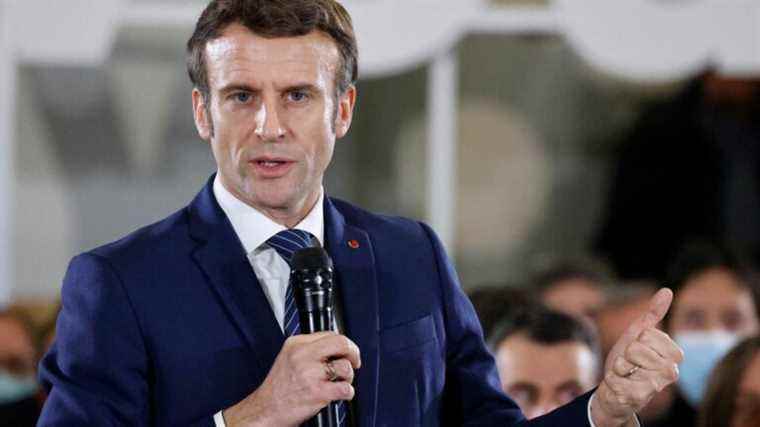 why Emmanuel Macron is going to propose 65 as the starting age, and not 64