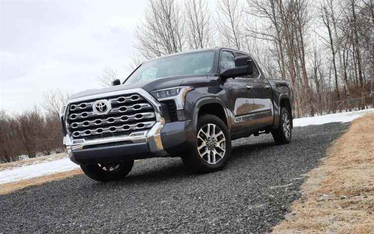 2022 Toyota Tundra: Like a Japanese F-150 EcoBoost