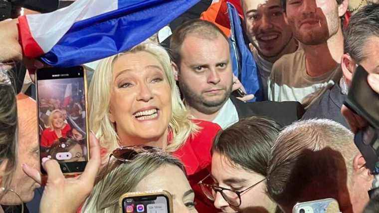 4000 people gathered in Avignon for the meeting of Marine Le Pen