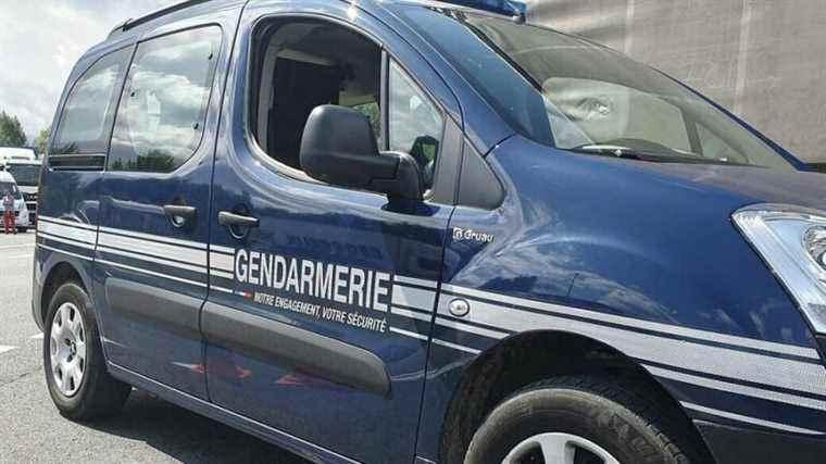 A completely charred car in Sarlat, an open investigation