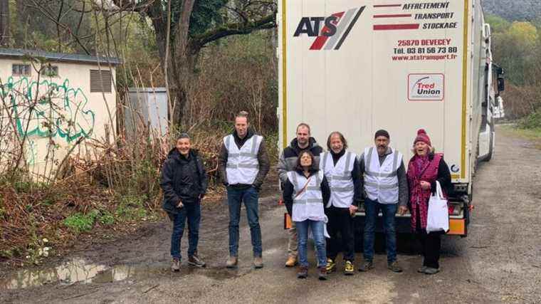 A second solidarity convoy left Besançon towards the Ukrainian border