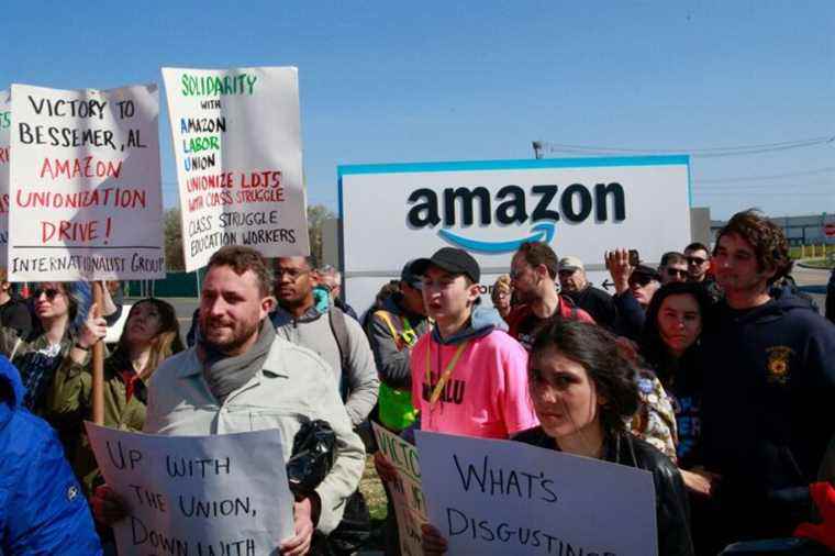 Amazon in New York |  Employees of a second warehouse vote on a union