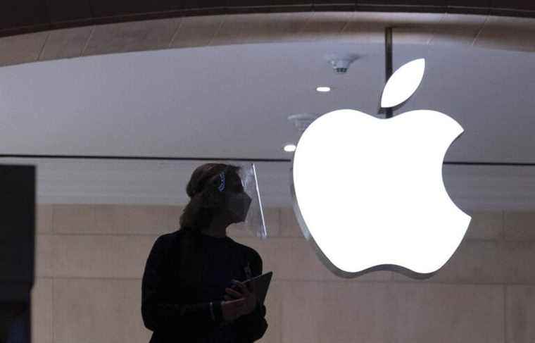 Apple boss speaks out against attempts to regulate his App Store