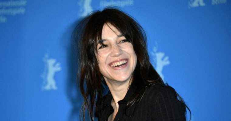 Charlotte Gainsbourg: Her daughters Jo and Alice accomplices for a family vacation in Rome