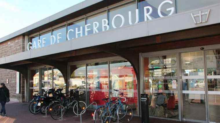 Cherbourg station evacuated and traffic interrupted because of a suspicious package