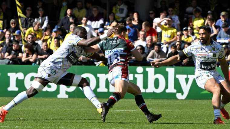 Clermont cracks against Leicester in the round of 16 first leg