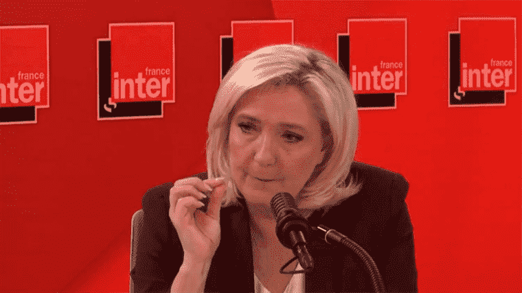 Did Habib Bourguiba ban the veil in the street, as Marine le Pen claims?