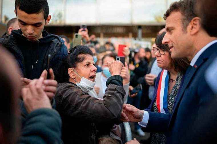 Emmanuel Macron heckled and taken to task during his first trip before the second round of the presidential election