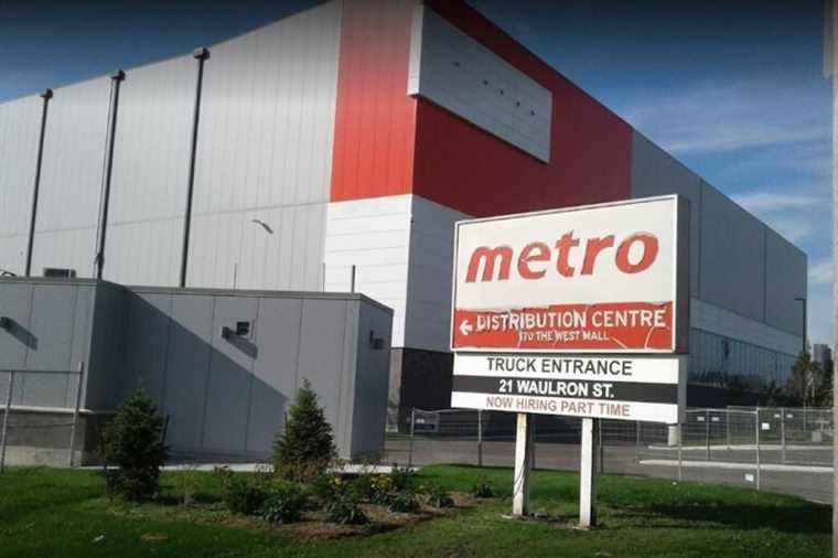 Etobicoke |  Metro warehouse workers on strike