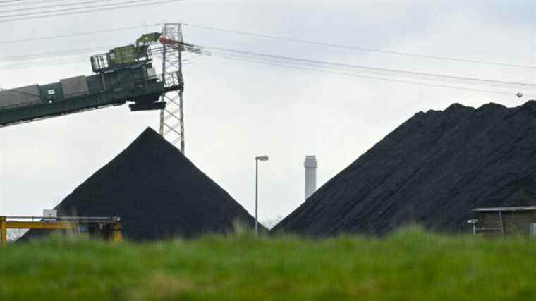 European Union bans Russian coal and plans new military aid